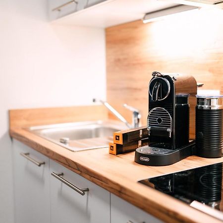 Zentrahome - Zentral Outlet Business Smarttv Balkon ميتسنغن المظهر الخارجي الصورة